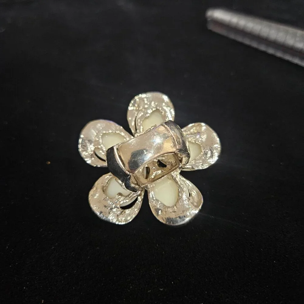 Large Faux Pearl Rhinestone Silver Tone Flower Stretch Band Fashion Ring